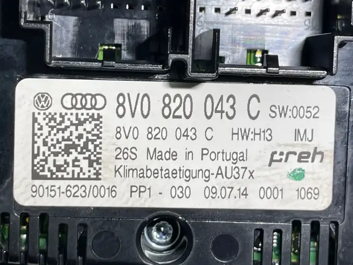 Audi A3/S3 8V (2012 - 2016) 8V0820043C Блок управления климат-контролем — фото 5