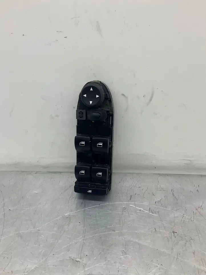 BMW 5 E60 E61 (2004 - 2010) 1T134100032 Кнопка стеклоподъемников — фото 1