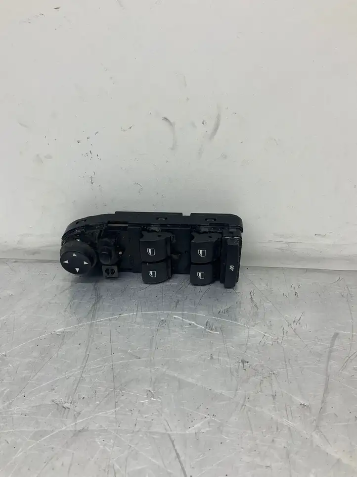 BMW 5 E60 E61 (2004 - 2010) 1T134100032 Кнопка стеклоподъемников — фото 2