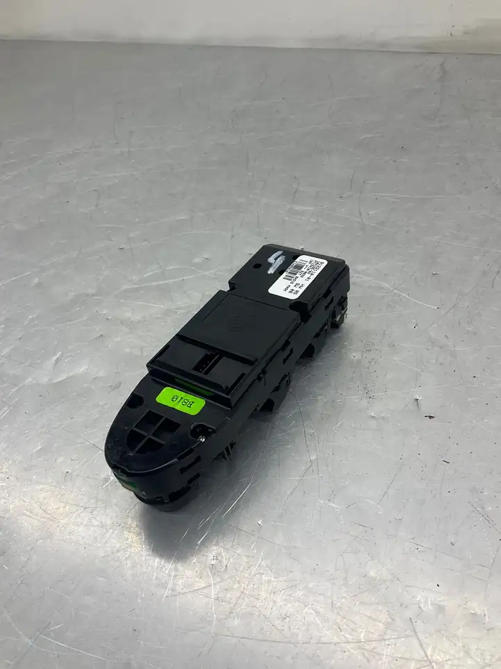 BMW 5 E60 E61 (2004 - 2010) 1T134100032 Кнопка стеклоподъемников — фото 4