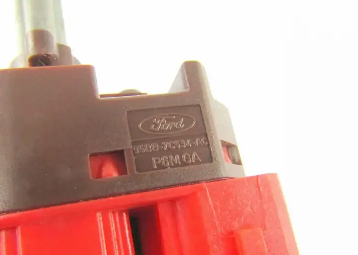 Ford Mondeo Mk III (2000 - 2007) Датчик педали сцепления — фото 2