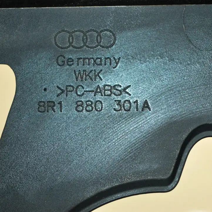 Audi Q5 SQ5 (2012 - 2017) 8R1880301A Прочие детали салона — фото 5
