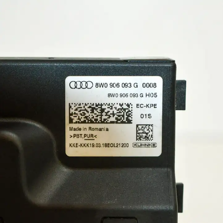 Audi A5 (2016 - ) 8W0906093G Блок управления топливным насосом — фото 5