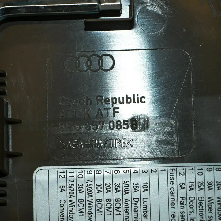 Audi Q5 SQ5 (2008 - 2012) 8R0857085B Боковая отделка панели приборов — фото 5