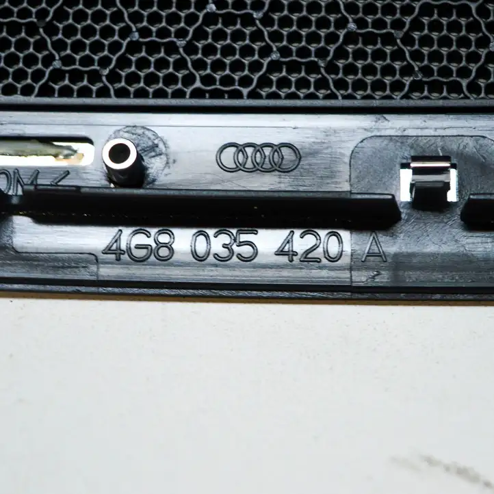 Audi A7 S7 4G (2010 - 2014) 4G8035420A Накладка центрального динамика — фото 5