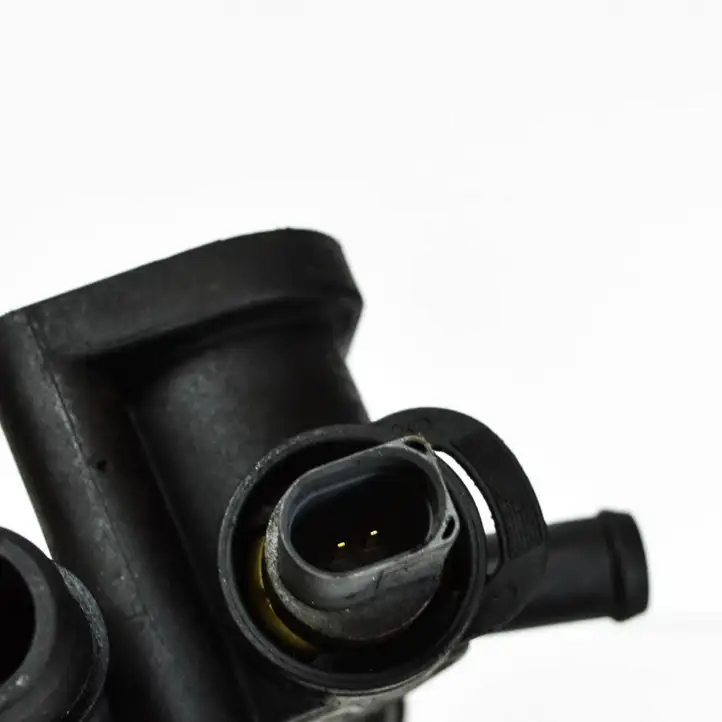 Volkswagen Jetta V (2005 - 2010) 038121132D Трубка подачи воздуха — фото 4