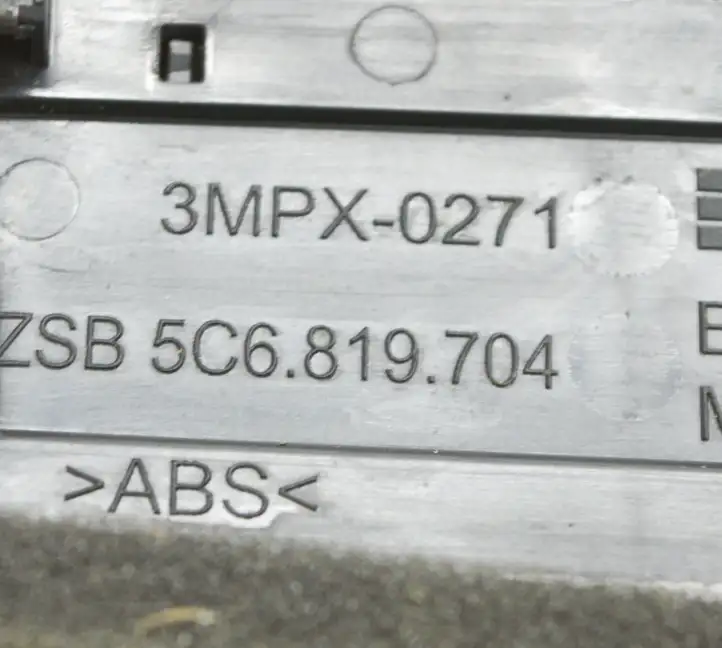 Volkswagen Jetta VI (2011 - 2018) 5C6819704 Воздушная решетка панели — фото 3