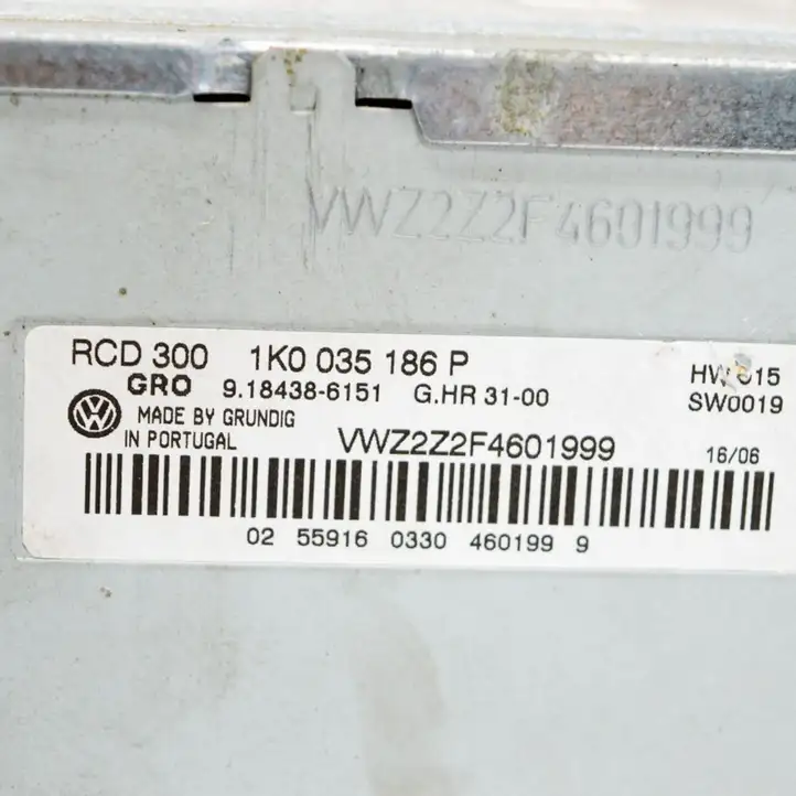 Volkswagen Golf V (2003 - 2009) 1K0035186P Магнитола / мультимедийная система — фото 7