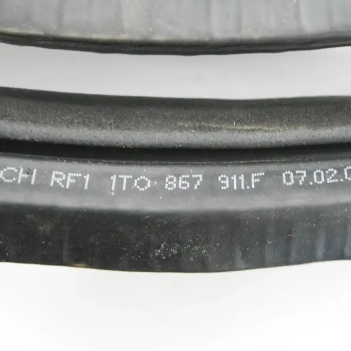 Volkswagen Touran I (2003 - 2010) 1T0867911F Уплотнитель передней двери — фото 2