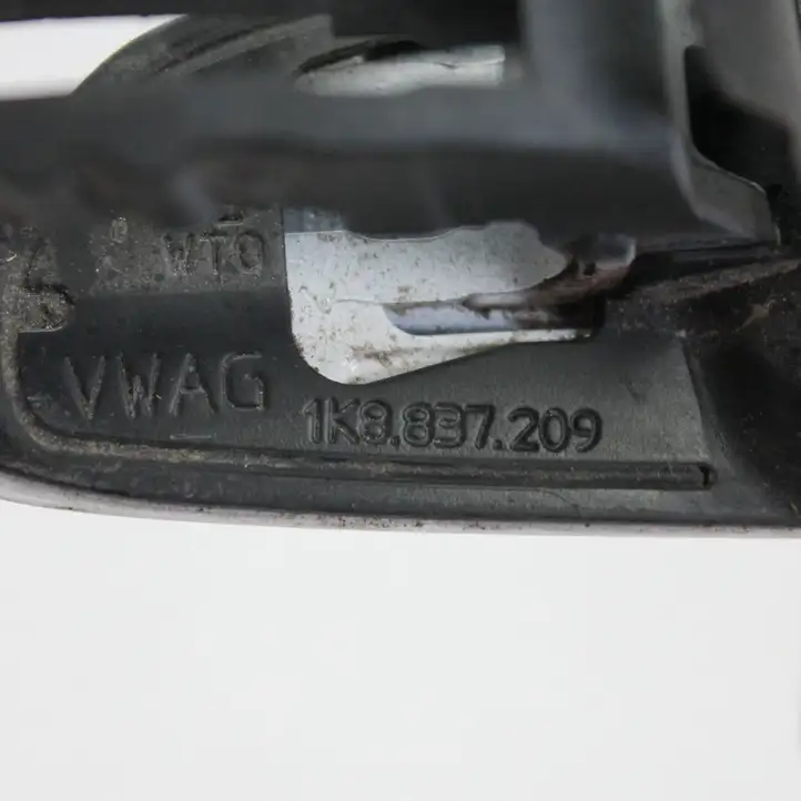 Volkswagen Golf VI (2009 - 2013) 1K8837209 Наружная ручка двери — фото 3