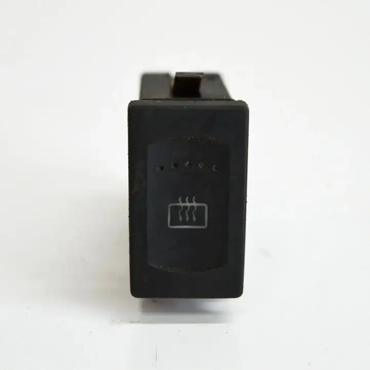 Volkswagen PASSAT B5.5 (2001 - 2005) 3B0959621B Кнопка фаркопа в багажнике — фото 1