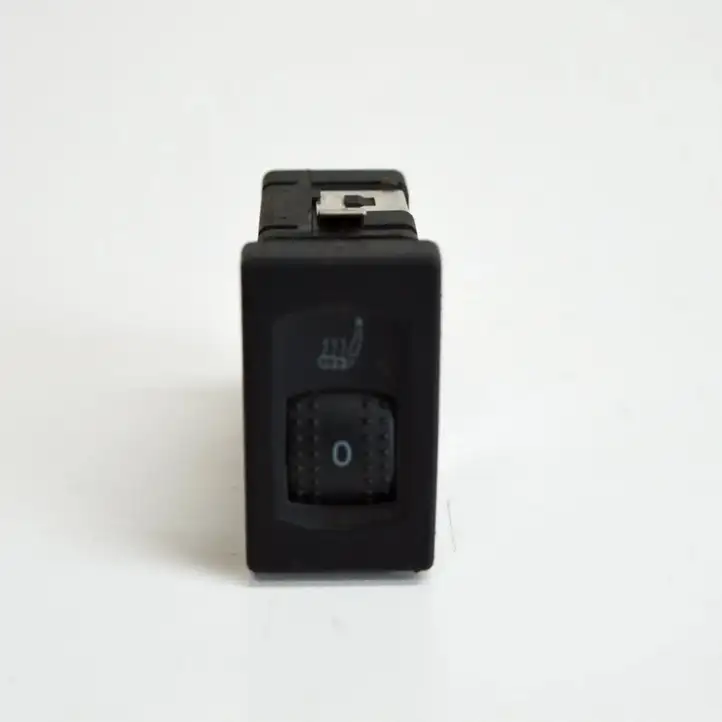 Volkswagen PASSAT B5.5 (2001 - 2005) 3B0963564D Кнопка фаркопа в багажнике — фото 4