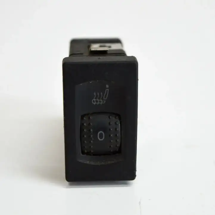 Volkswagen PASSAT B5.5 (2001 - 2005) 3B0963564C Кнопка фаркопа в багажнике — фото 1