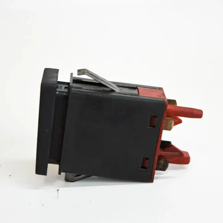 Volkswagen PASSAT B5.5 (2001 - 2005) 3B0927134A Кнопка фаркопа в багажнике — фото 2