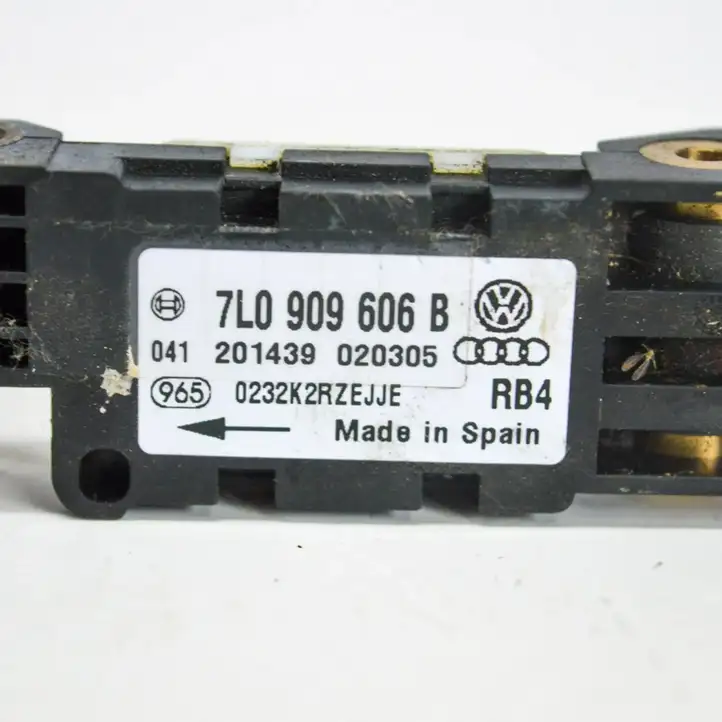 Volkswagen Touareg I (2002 - 2010) 7L0909606B Датчик удара SRS — фото 3