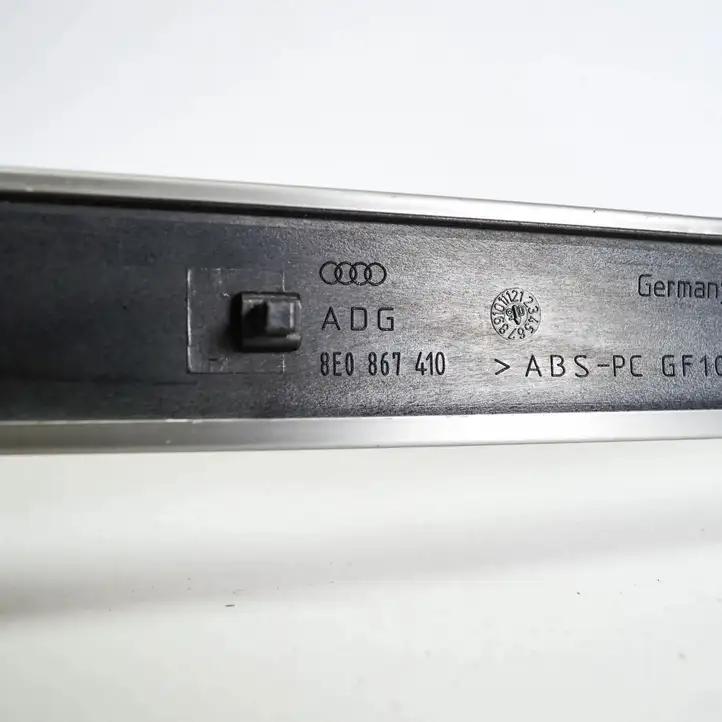 Audi A4 S4 B7 8E 8H (2004 - 2009) 8E0867410 Прочая отделка передней двери — фото 3