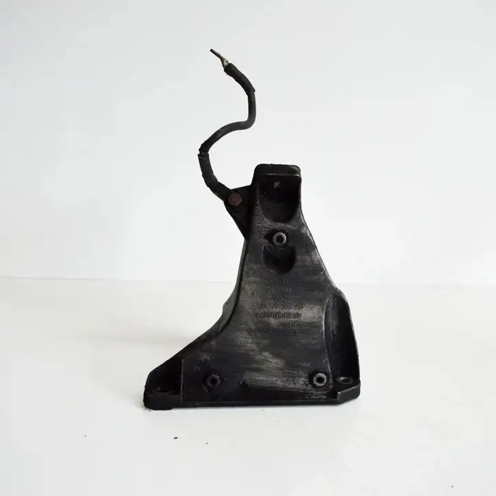 Volkswagen PASSAT B5.5 (2001 - 2005) 8D0199308AG Кронштейн двигателя — фото 1