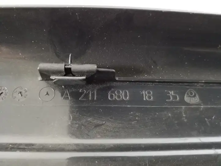 Mercedes-Benz E W211 (2002 - 2009) A2116801835 Внутренняя отделка переднего порога — фото 3