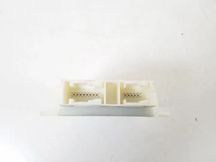 Mercedes-Benz C W204 (2007 - 2014) A2049009201 Блок управления парктрониками — фото 3