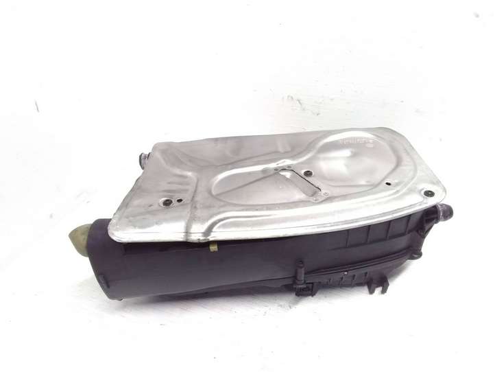 Mercedes-Benz C W204 (2007 - 2014)  A6510901701 Коробка воздушного фильтра