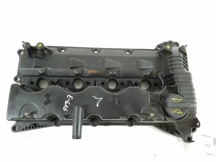 Mazda 6 (2009 - 2012) R2AA10220 Крышка головки блока цилиндров — фото 1