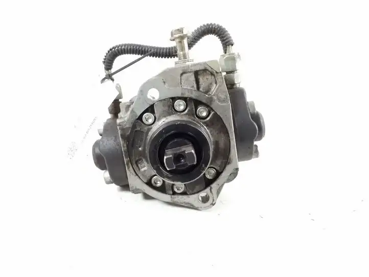 Mazda 6 (2012 - 2015) SH0113800B Топливный насос — фото 4