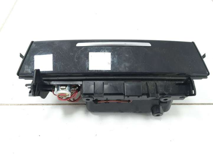 BMW 7 E65 E66 (2001 - 2008)  911931706 Отделка пепельницы