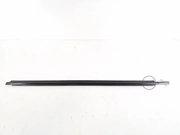 Toyota Corolla E120 E130 (2004 - 2007) 75720-12742 Накладка стекла передней двери — фото 1