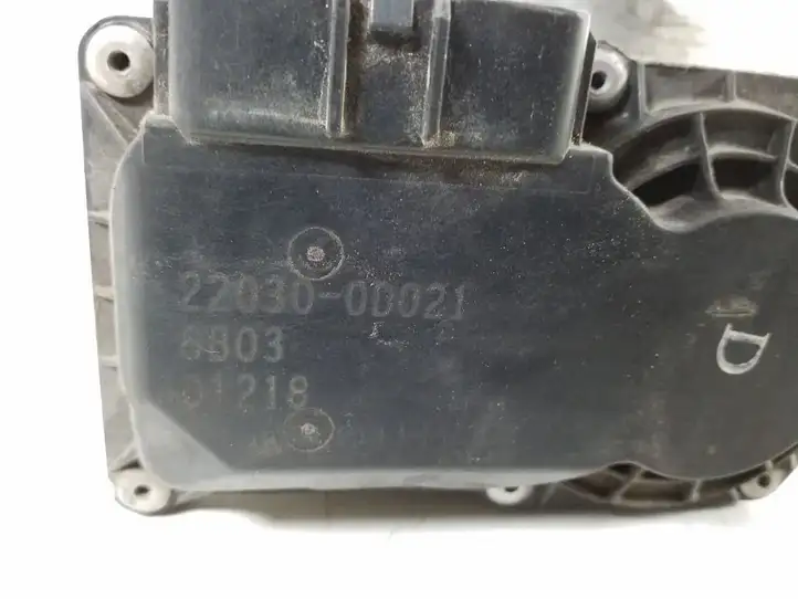 Toyota Corolla E120 E130 (2004 - 2007) 22030-0D021 Дроссельная заслонка — фото 2
