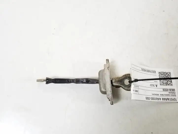 Toyota RAV 4 (XA30) (2006 - 2016) 68630-42030 Ограничитель задней двери — фото 1