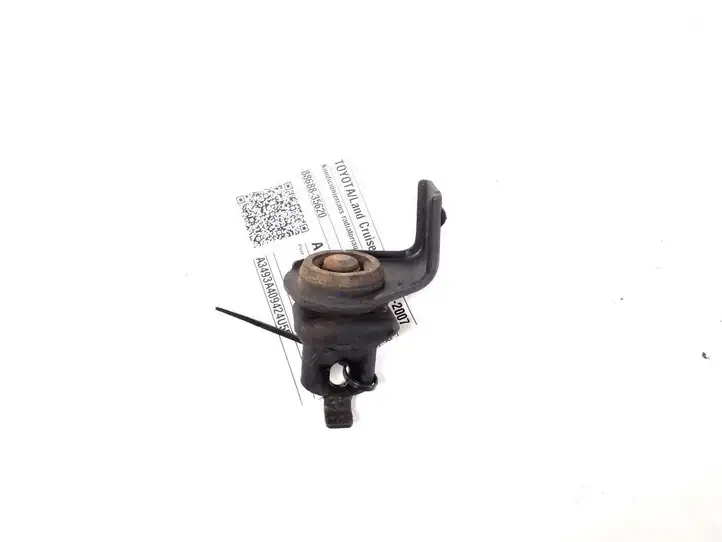 Toyota Land Cruiser (J120) (2002 - 2009) 88688-35620 Кронштейны радиатора — фото 1