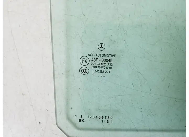 Mercedes-Benz GLK X204 (2008 - 2016) A2047350610 Стекло задней двери — фото 2