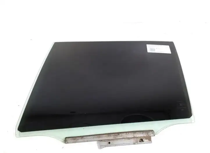Toyota RAV 4 (XA30) (2006 - 2016) 68104-42120 Стекло задней двери — фото 1