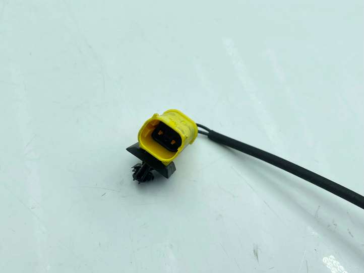 BMW 2 F45 (2014 - 2021)  7300538 Привод подушки безопасности для пешехода на капоте