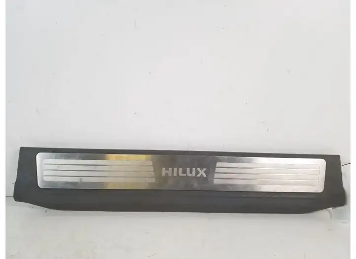 Toyota Hilux (AN10, AN20, AN30) (2004 - 2008) 67913-0K020 Внутренняя отделка переднего порога — фото 1