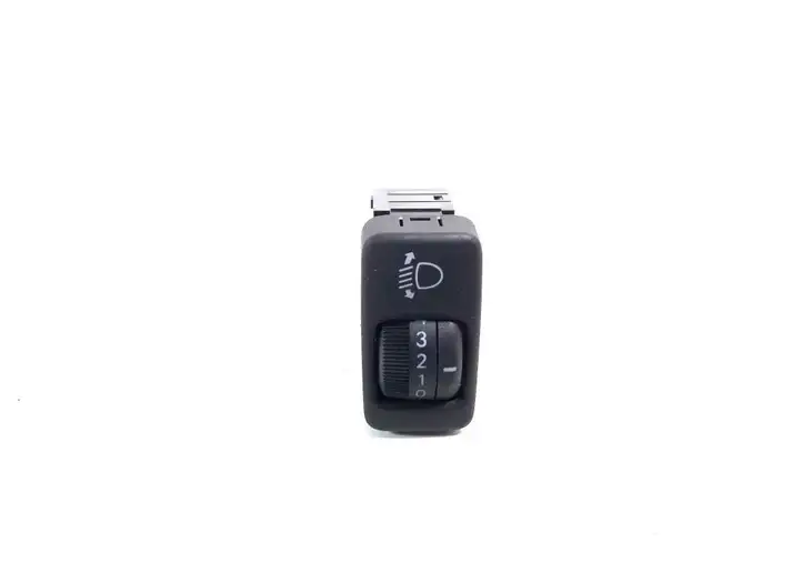 Toyota Hilux (AN10, AN20, AN30) (2008 - 2011) 84152-33030 Включатель фонарей — фото 1