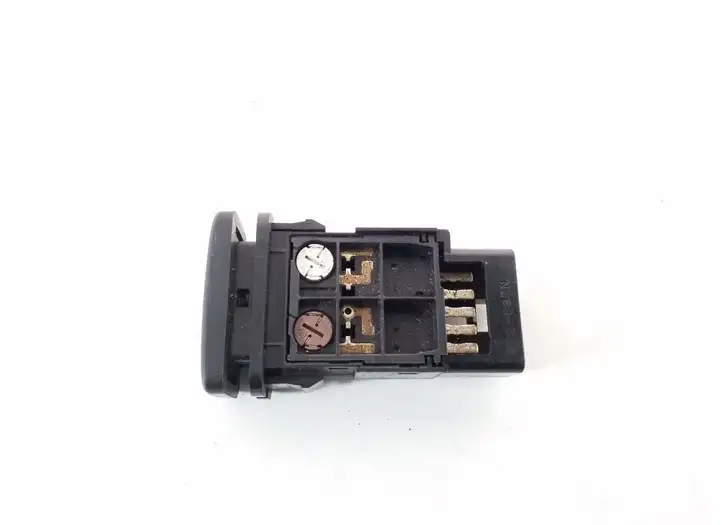 Toyota Hilux (AN10, AN20, AN30) (2004 - 2008) 84790-0K010 Кнопка обогрева стекла — фото 2