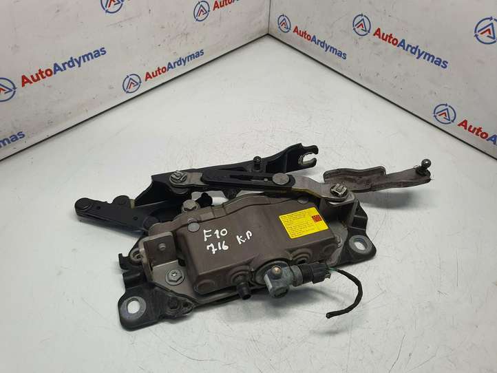 BMW 5 F10 F11 (2009 - 2016)  7207199 Петля (петли) капота