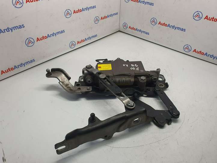 BMW 5 F10 F11 (2009 - 2016)  7207199 Петля (петли) капота
