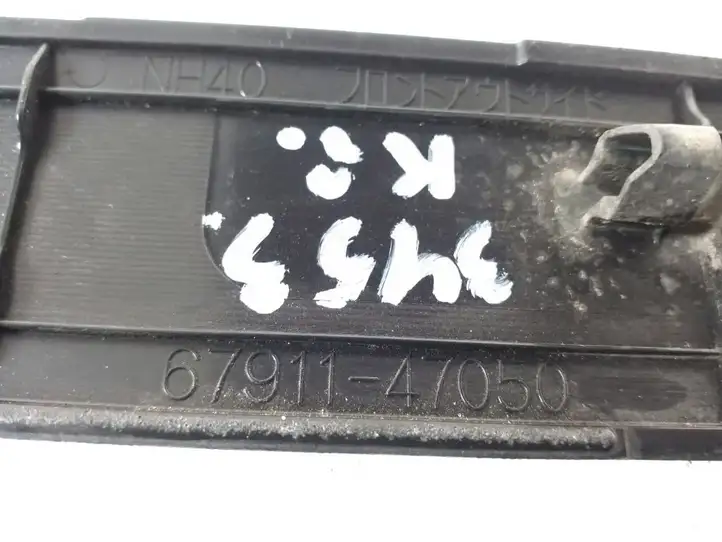 Toyota Prius+ (ZVW40) (2011 - 2018) 67911-47050 Внутренняя отделка переднего порога — фото 2