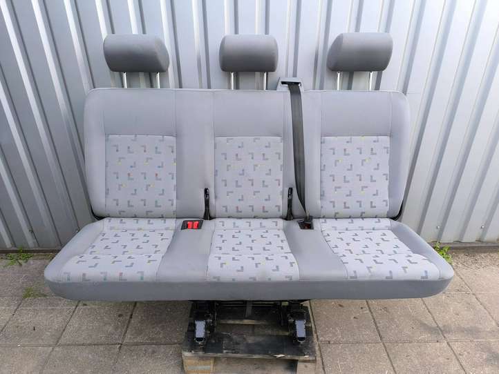 Volkswagen Transporter-Caravelle (2003 - 2009)   Третьи ряд