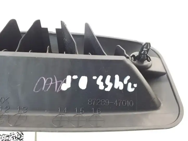 Toyota Prius+ (ZVW40) (2011 - 2018) 87289-47010 Прочие детали салона — фото 2