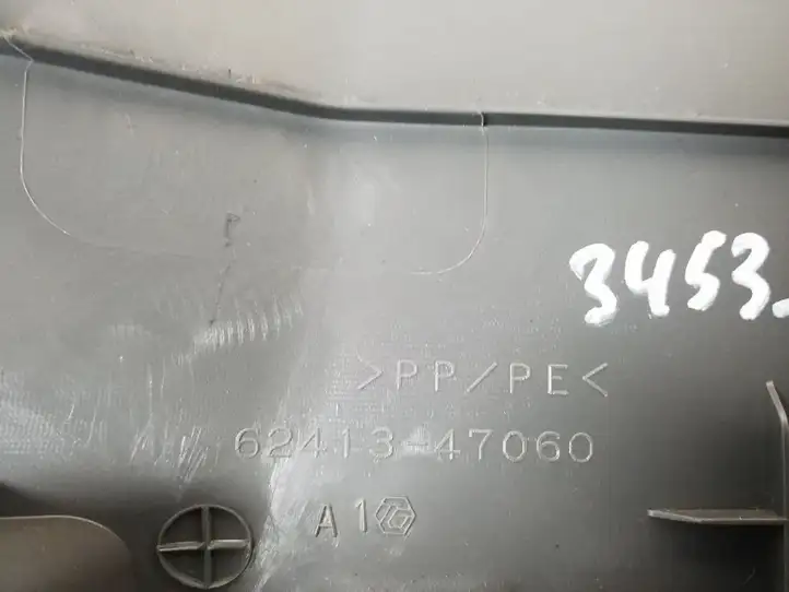 Toyota Prius+ (ZVW40) (2011 - 2018) 62413-47060 Нижняя обшивка стойки B — фото 2