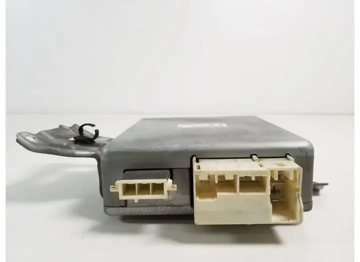 Toyota Prius+ (ZVW40) (2011 - 2018) 89650-47411 Блок управления усилителем руля — фото 2