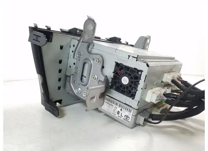 Toyota Prius+ (ZVW40) (2011 - 2018) 86140-47150 Магнитола / мультимедийная система — фото 4