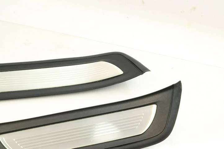 BMW 3 E90 E91 (2005 - 2012)  7907154 Отделка переднего порога (внутренняя)