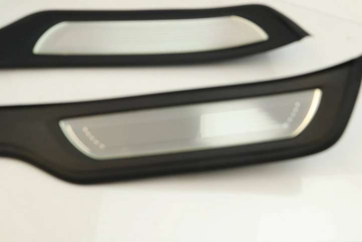 BMW 3 E90 E91 (2005 - 2012)  7907154 Отделка переднего порога (внутренняя)