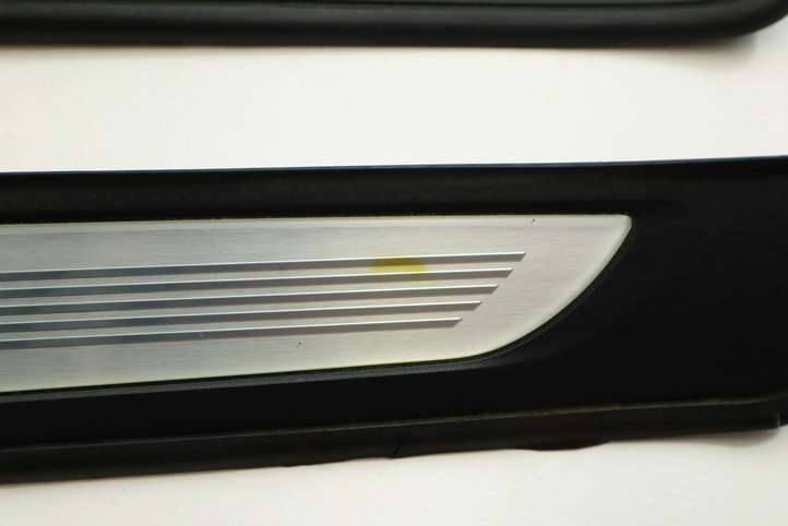 BMW 3 E90 E91 (2005 - 2012)  7907154 Отделка переднего порога (внутренняя)