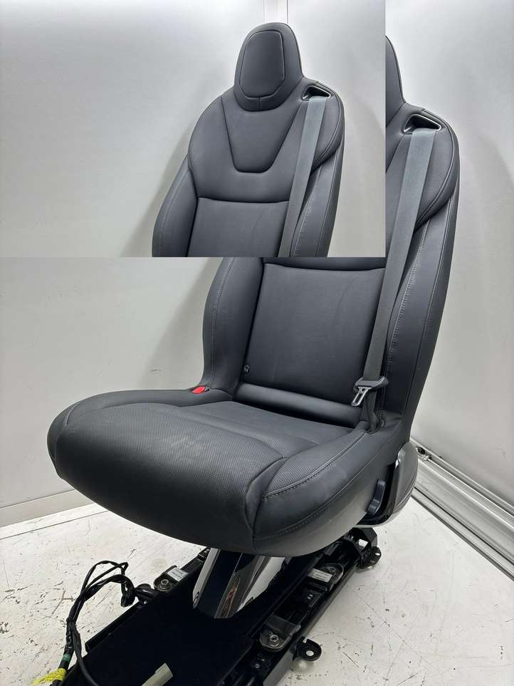 Tesla Model X (2021 - )  412351105A Заднее сиденье