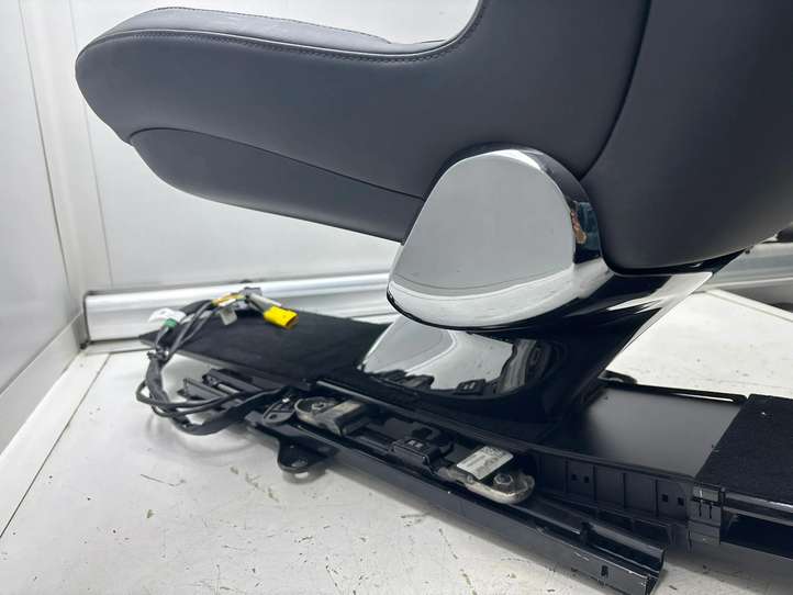 Tesla Model X (2021 - )  412361005A Заднее сиденье